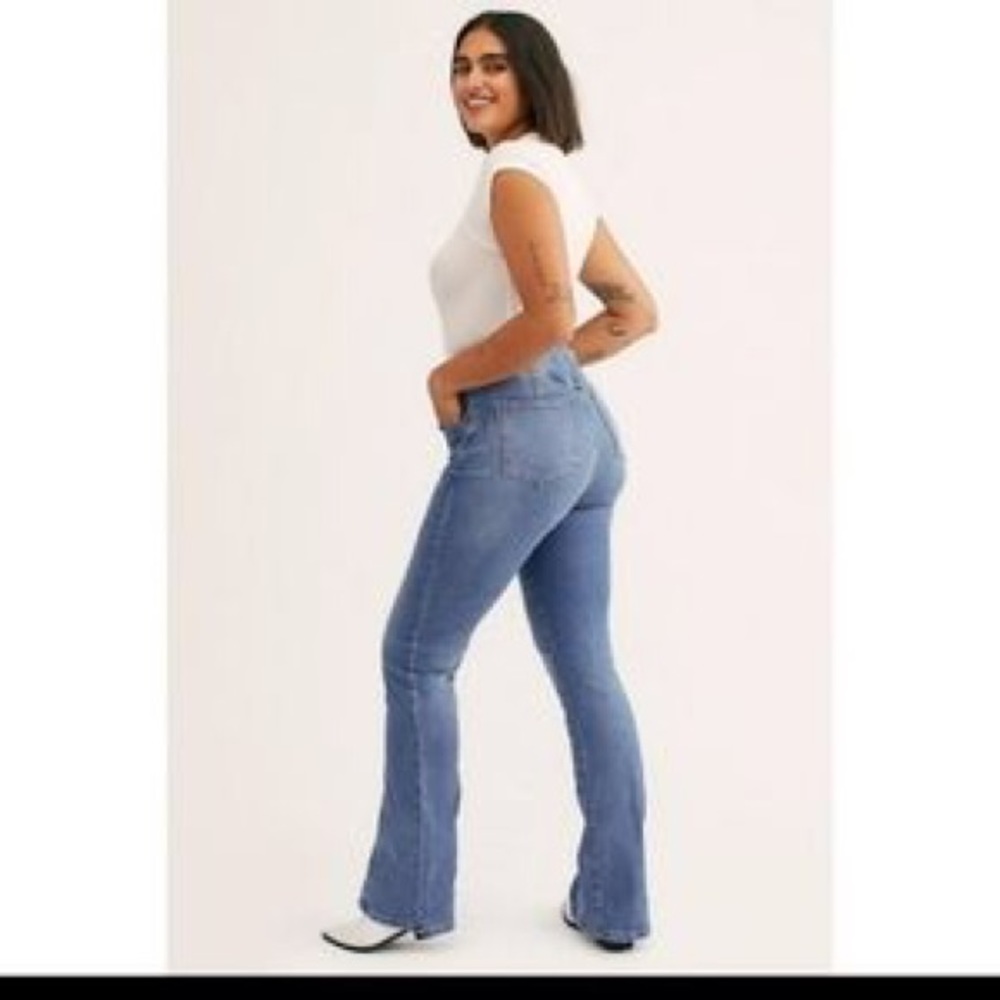 Free People We The Free CRVY Rockaway Bootcut Jeans - Picture 2 of 7